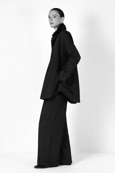 KATHARINA HOVMAN / Oversize-Deco-Bluse mit Blätterkragen / Taffeta